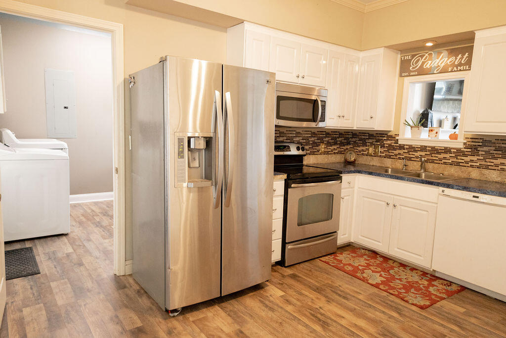 406 Ravenwood Road Walterboro, SC 29488 - Photo 13 of 26 3T6A1602