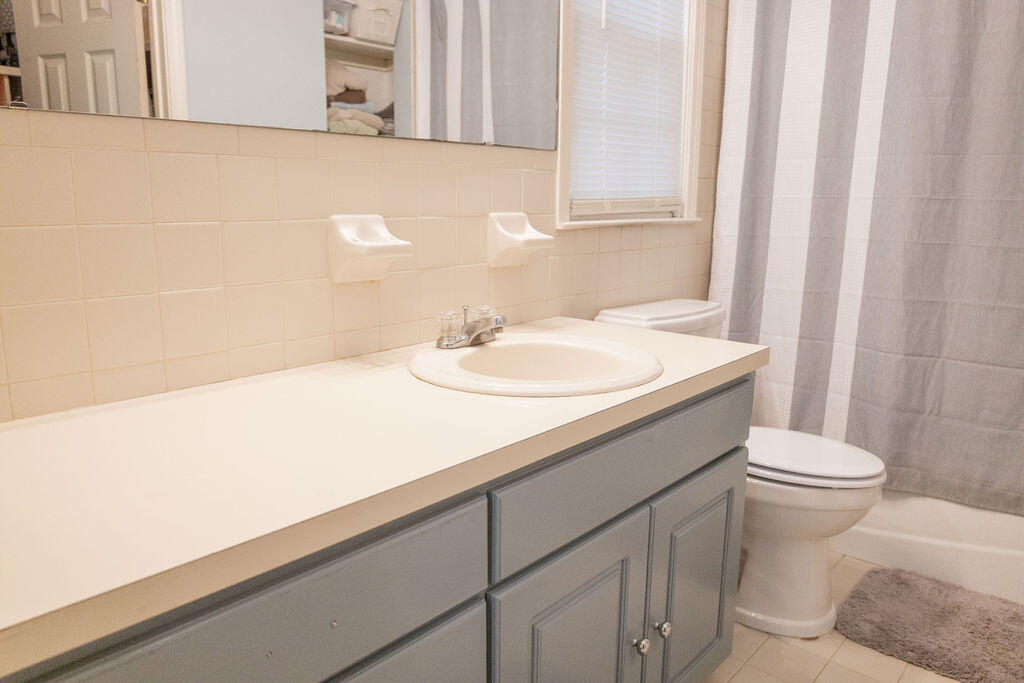 406 Ravenwood Road Walterboro, SC 29488 - Photo 19 of 26 Master Bath