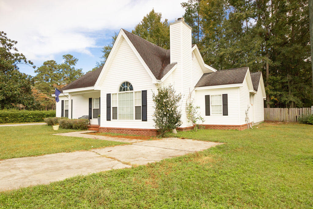 406 Ravenwood Road Walterboro, SC 29488 - Photo 3 of 26 3T6A1569