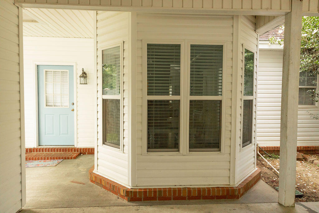 406 Ravenwood Road Walterboro, SC 29488 - Photo 23 of 26 Back Patio Area