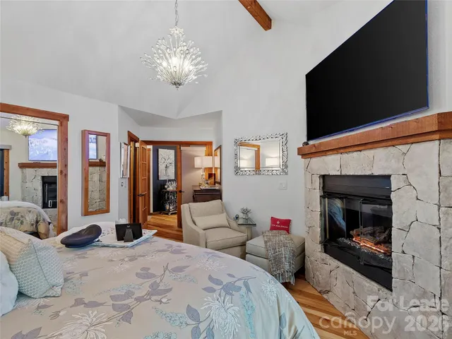 $2,500 | 135 Club House Drive, Unit 5A, Burnsville, NC 28714