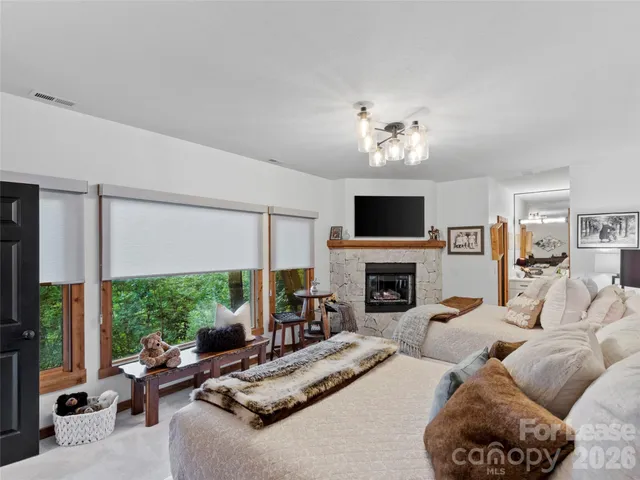 $2,500 | 135 Club House Drive, Unit 5A, Burnsville, NC 28714