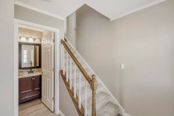 $264,900 | 934 Surrey Lane, Unit 2, Sleepy Hollow, IL 60118