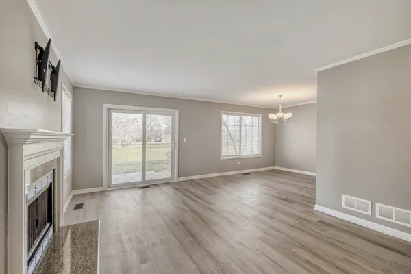 $264,900 | 934 Surrey Lane, Unit 2, Sleepy Hollow, IL 60118