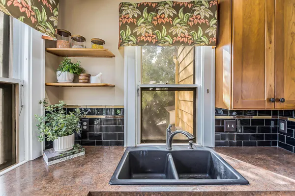 $799,999 | 721 West Washington Street, Ann Arbor, MI 48103