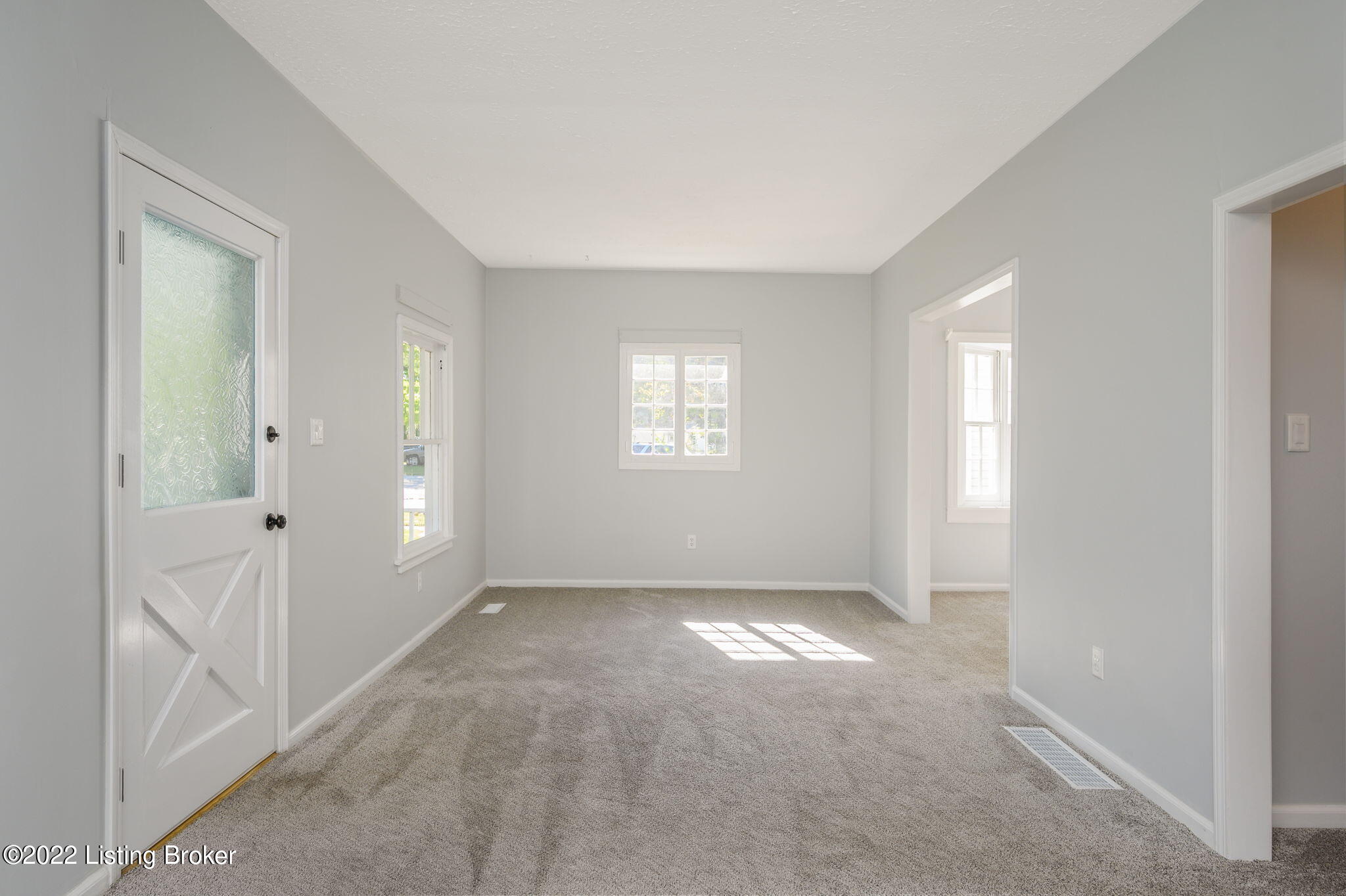 3207 University Road Louisville, KY 40206 - Photo 4 of 32 University Rd 3207 -FCP-07