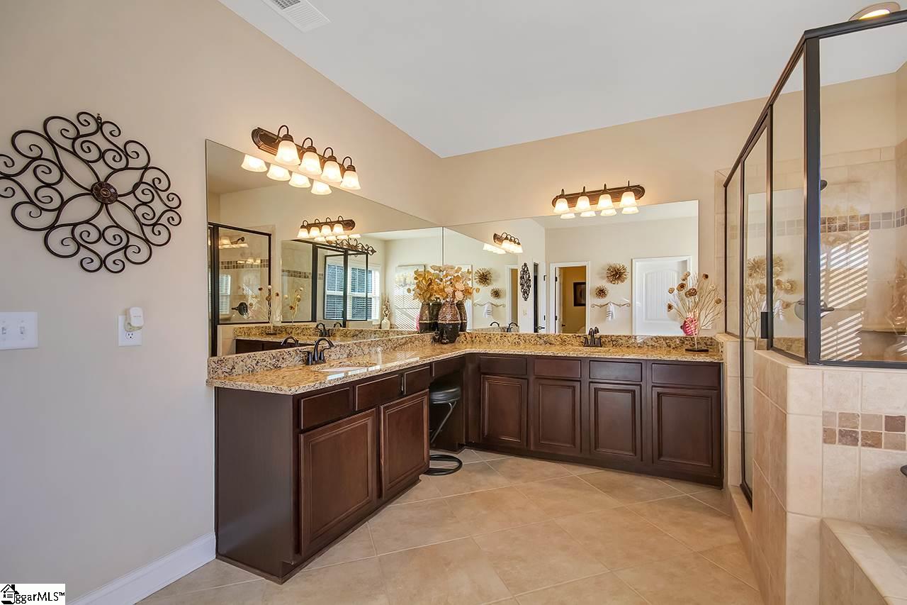 132 Ridgewater Court Fountain Inn, SC 29644 - Photo 29 of 36