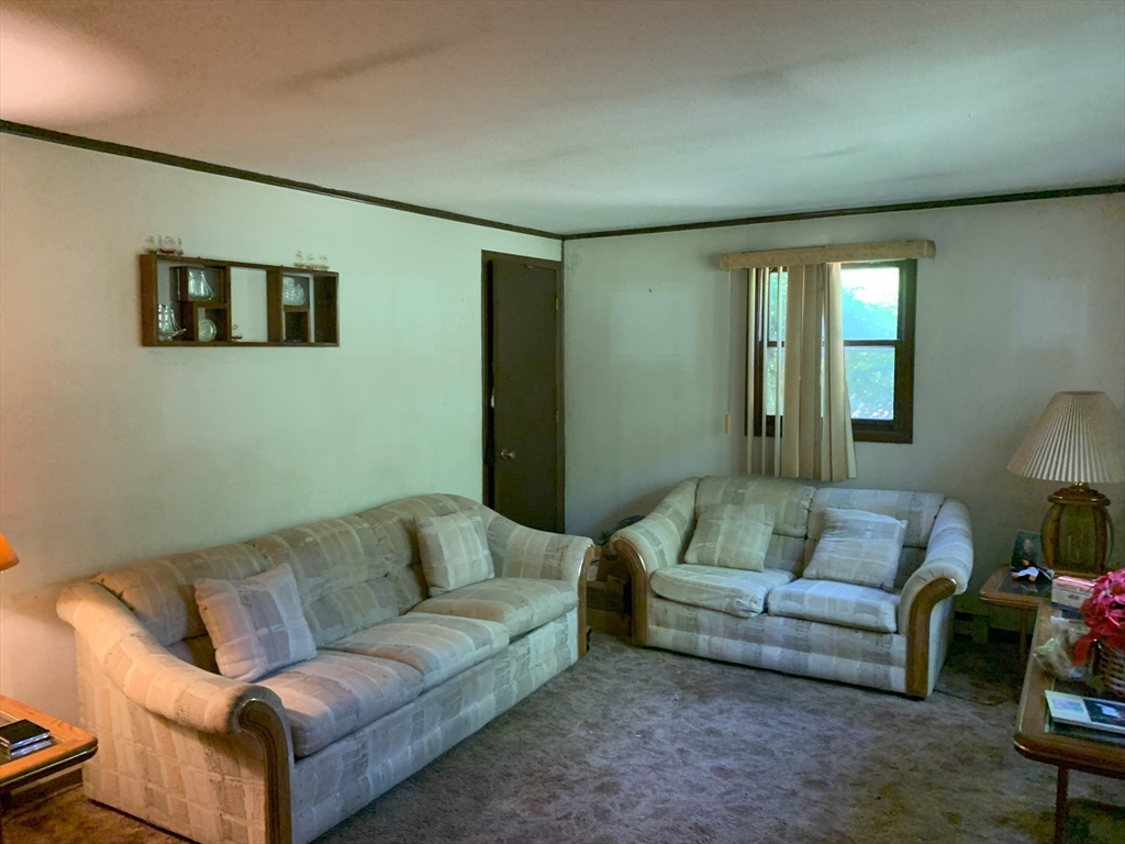 389 Breakneck Road Southbridge, MA 01550 - Photo 8 of 22 Gallery Image 8
