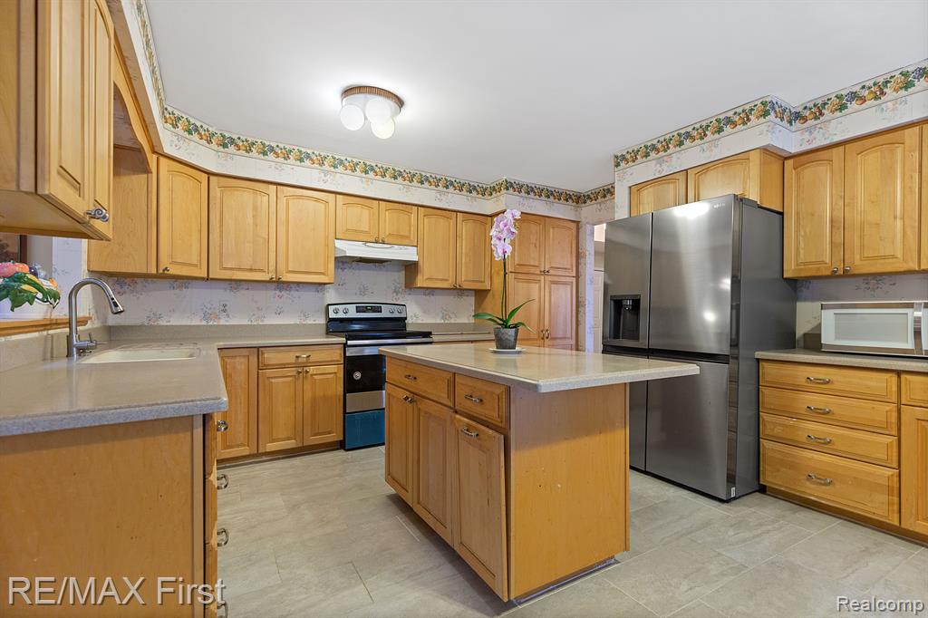 854 Stanford Circle Rochester Hills, MI 48309 - Photo 7 of 45