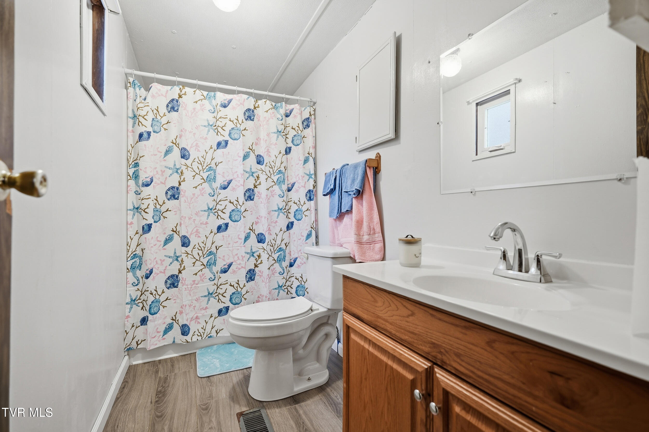 1475 Southeast Hawthorne Road Norton, VA 24273 - Photo 17 of 32 26_1475 hawthorne rd se-28