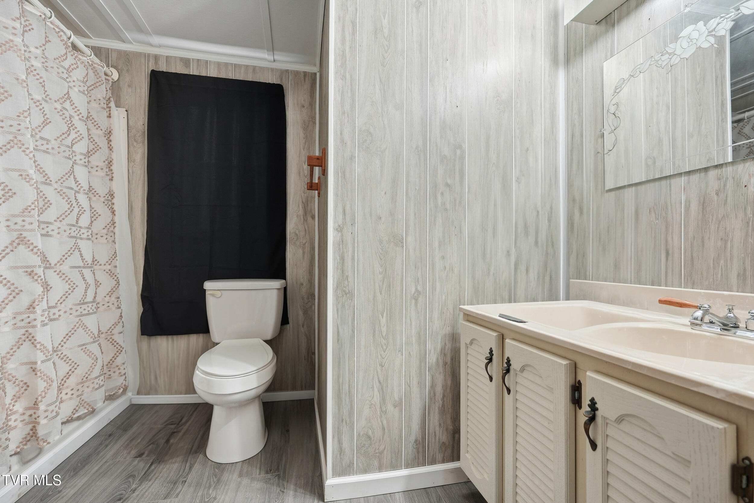 1475 Southeast Hawthorne Road Norton, VA 24273 - Photo 24 of 32 17_1475 hawthorne rd se-13