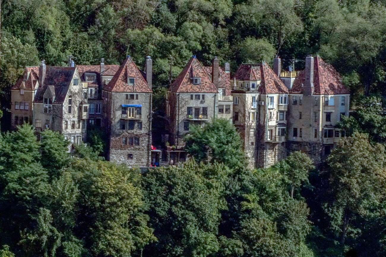 2501 Palisade Avenue, Unit G1 Bronx, NY 10463 - Photo 3 of 24 an aerial view of a house
