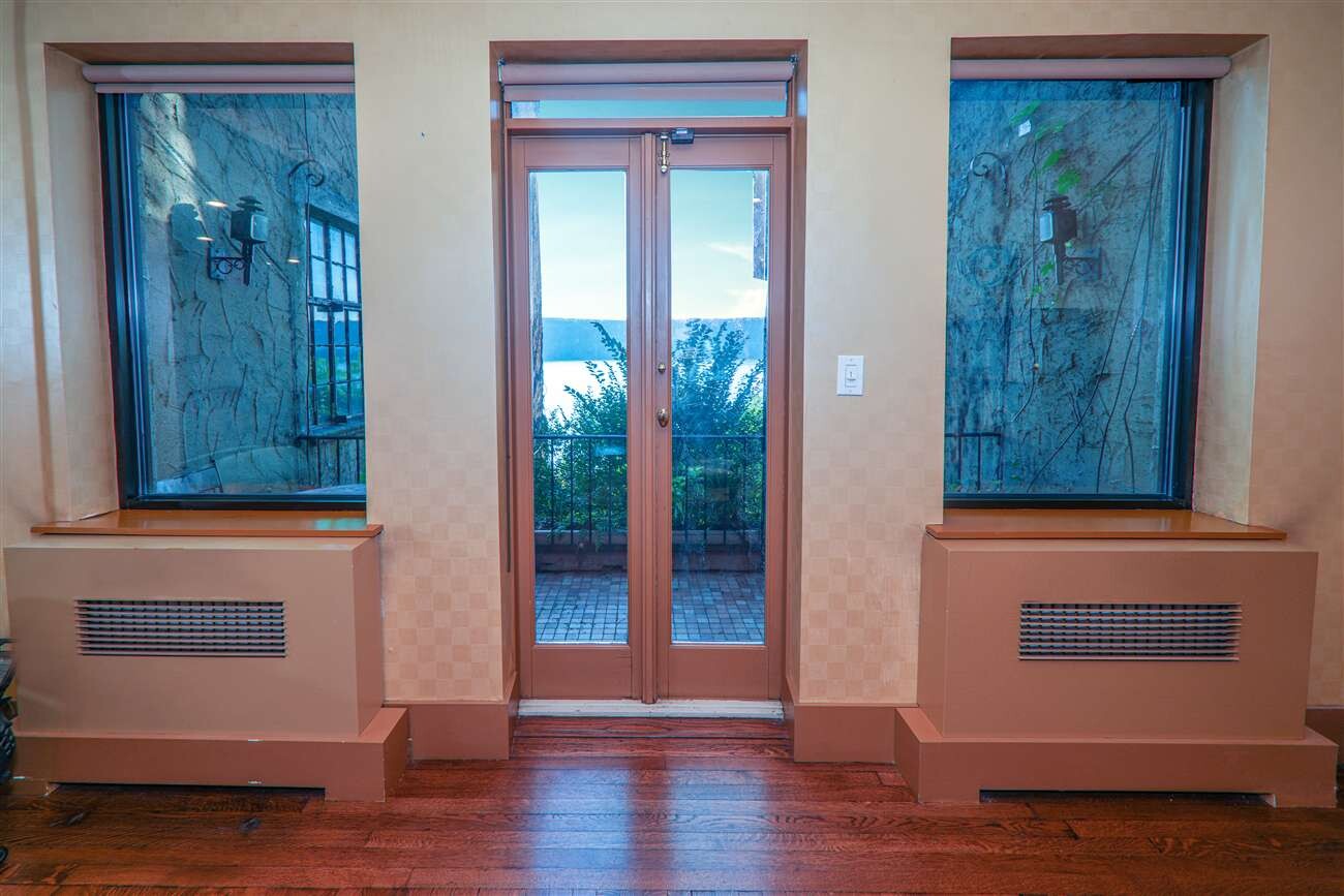 2501 Palisade Avenue, Unit G1 Bronx, NY 10463 - Photo 8 of 24 a view of an entryway door