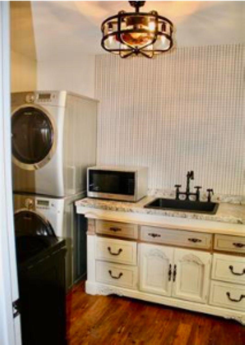 Gallery Image 6