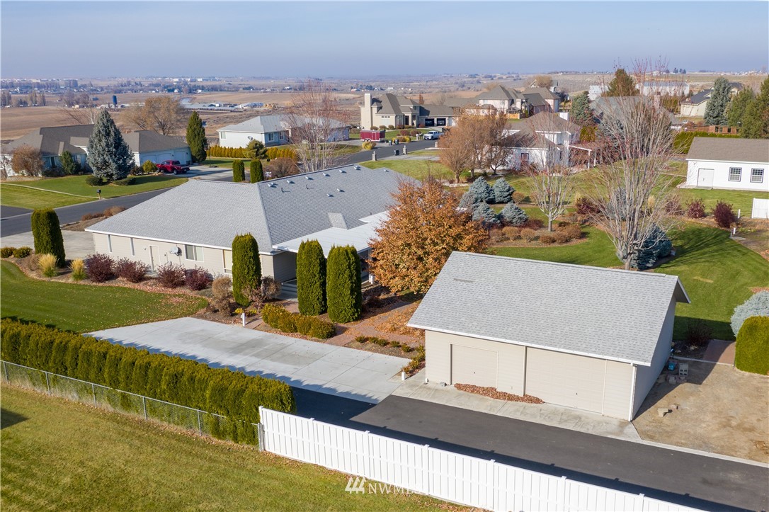 5395 Ridgeview Dr Loop Northeast Moses Lake, WA 98837 - Photo 4 of 31 Gallery Image 4
