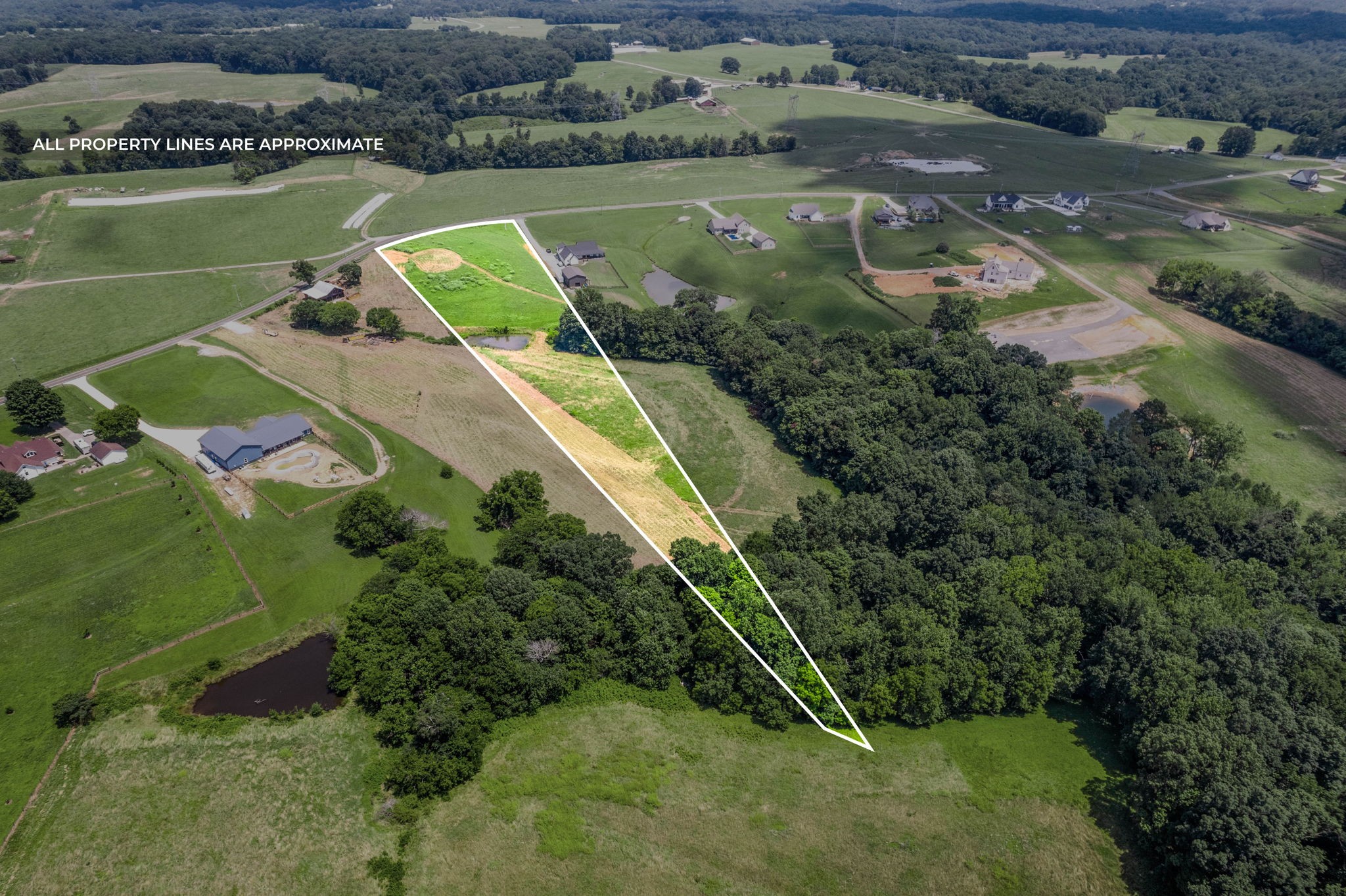 4 Hickory Point Road Clarksville, TN 37043 - Photo 1 of 5 an aerial view of a house