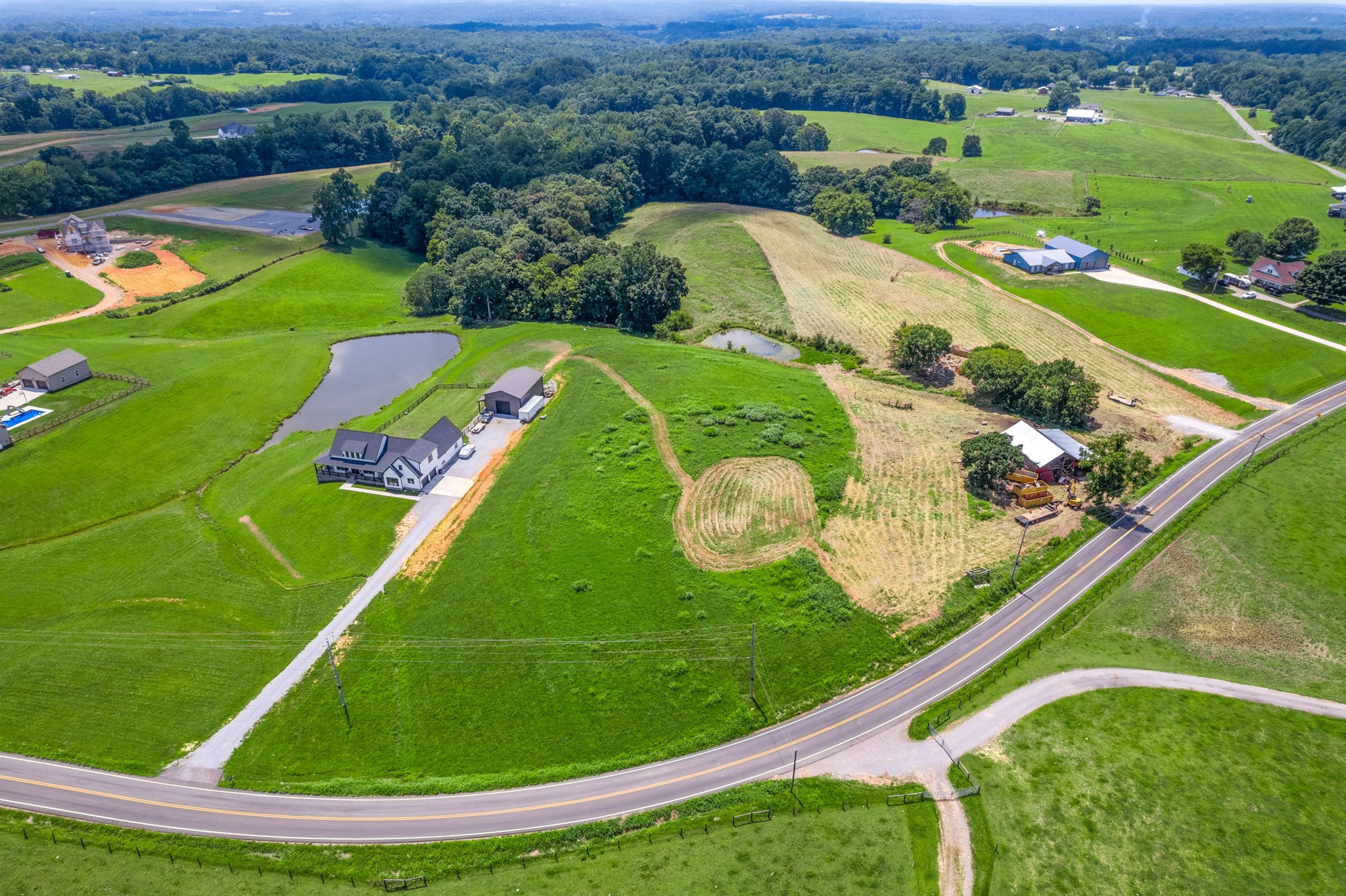 4 Hickory Point Road Clarksville, TN 37043 - Photo 3 of 5 an aerial view of a football ground