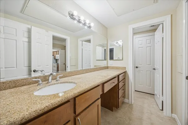 $194,900 | 2700 Revere Street, Unit 142, Houston, TX 77098