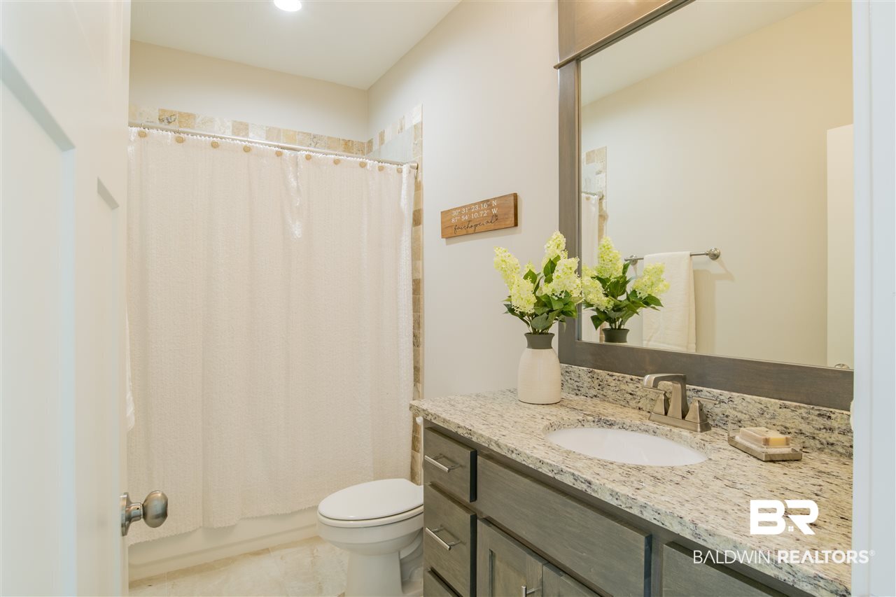 272 Garrison Boulevard Fairhope, AL 36532 - Photo 27 of 37 Bath 3