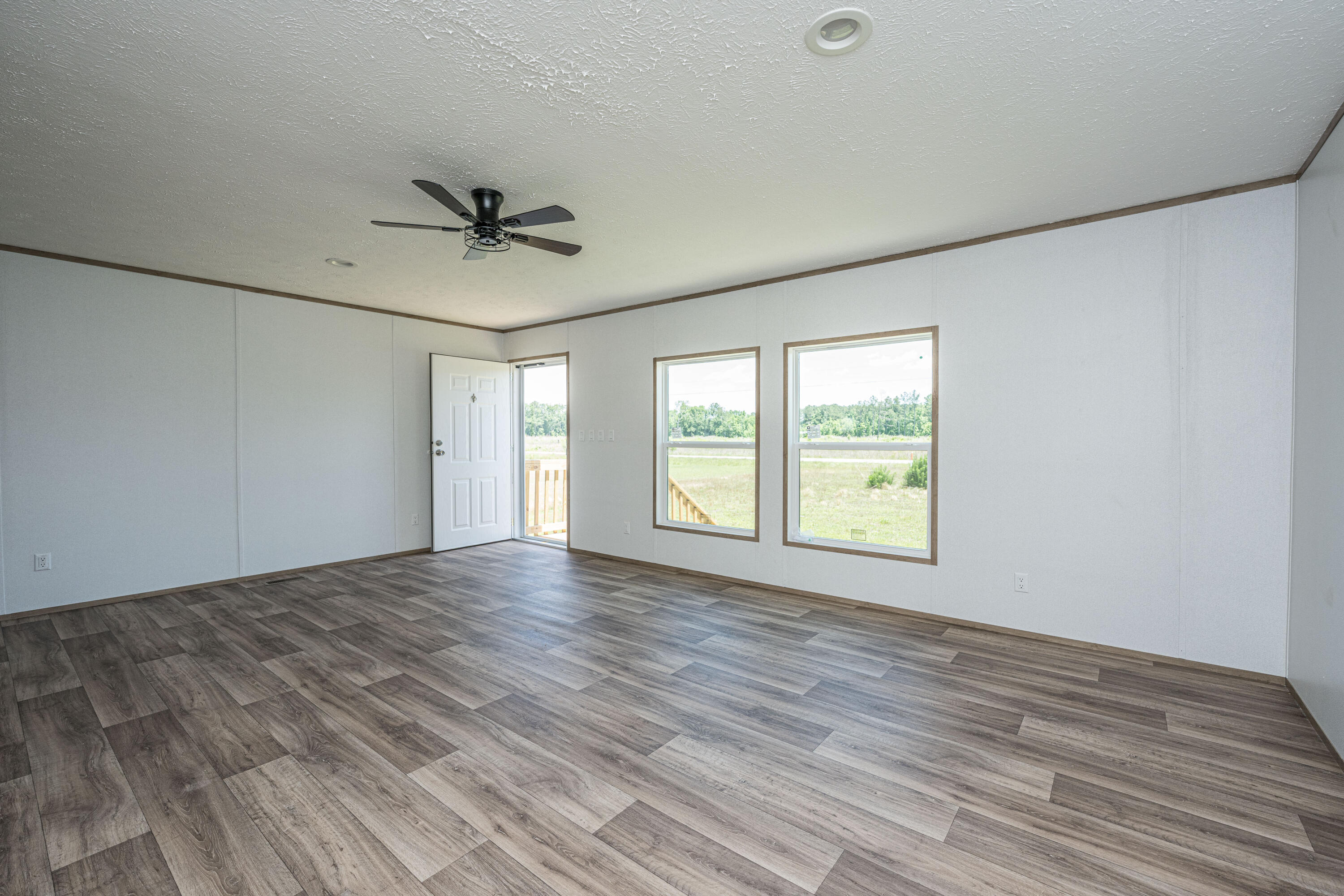 167 Davis Terrace St. George, SC 29477 - Photo 7 of 92 167DavisTerraceDr009