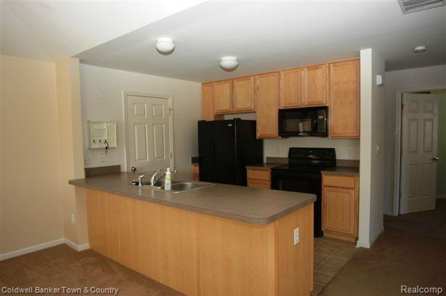 1101 Rial Lake Drive Howell, MI 48843 - Photo 2 of 11