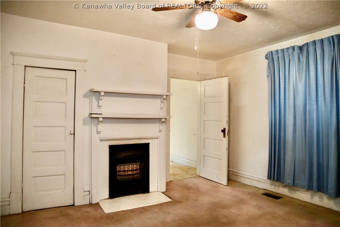 1004 Oakmont Road Charleston, WV 25314 - Photo 8 of 13 Gallery Image 8