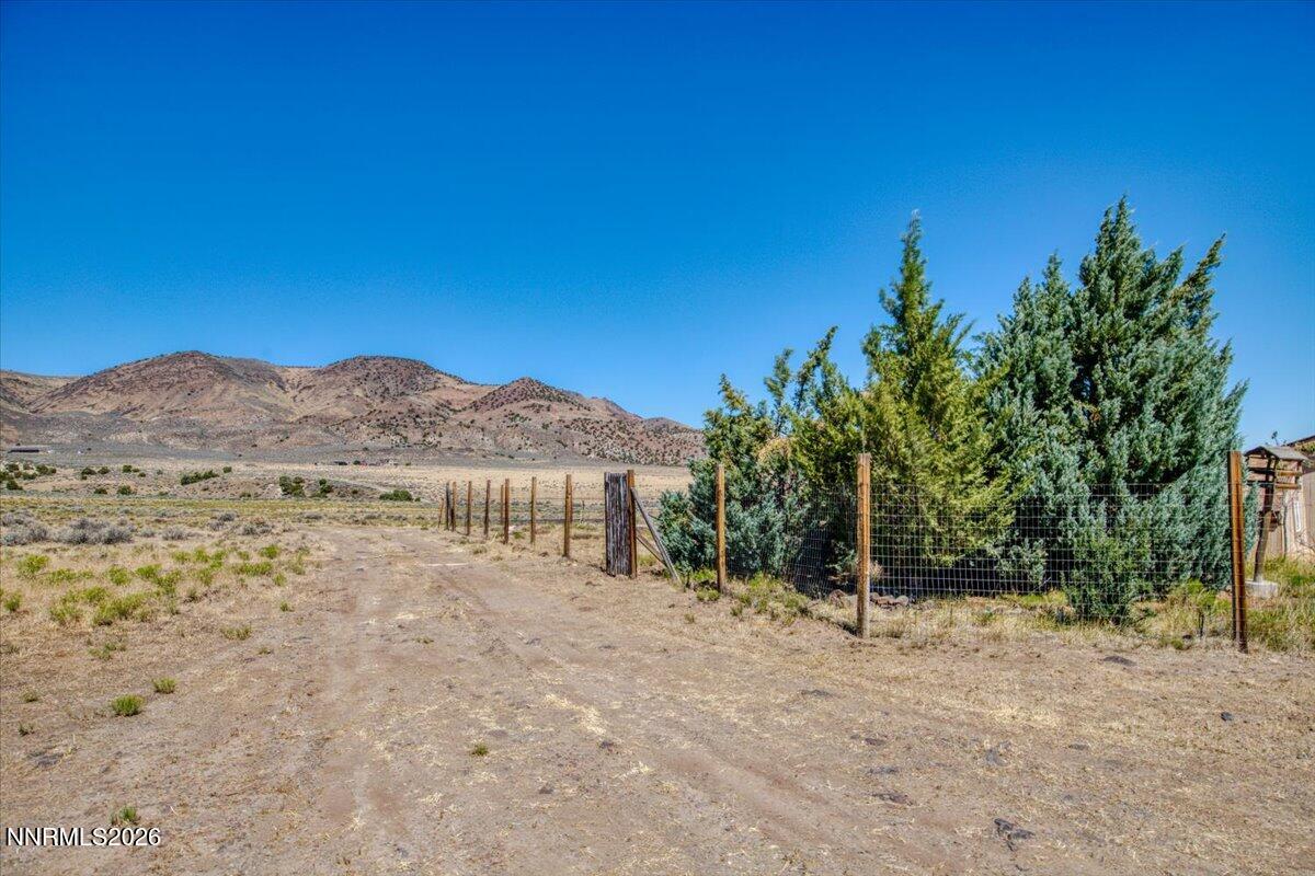 555 Serenity Place Reno, NV 89510 - Photo 41 of 67 Fenced Garden Area