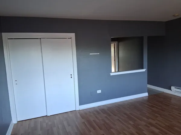 $1,200 | 10355 West Lyndale Avenue, Unit 3N, Melrose Park, IL 60164
