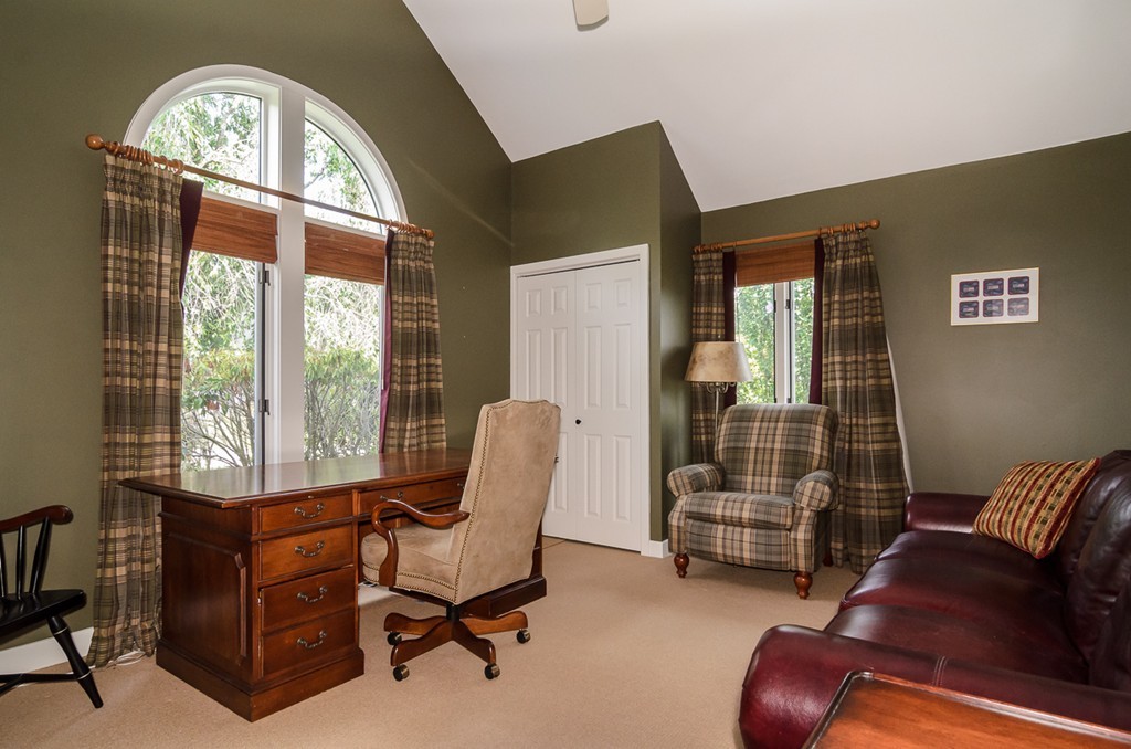 35 Hopewell Farm Road Natick, MA 01760 - Photo 16 of 27 Gallery Image 16
