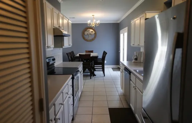 $2,600 | 7200 Dan-Jean Drive, Unit B, Austin, TX 78745