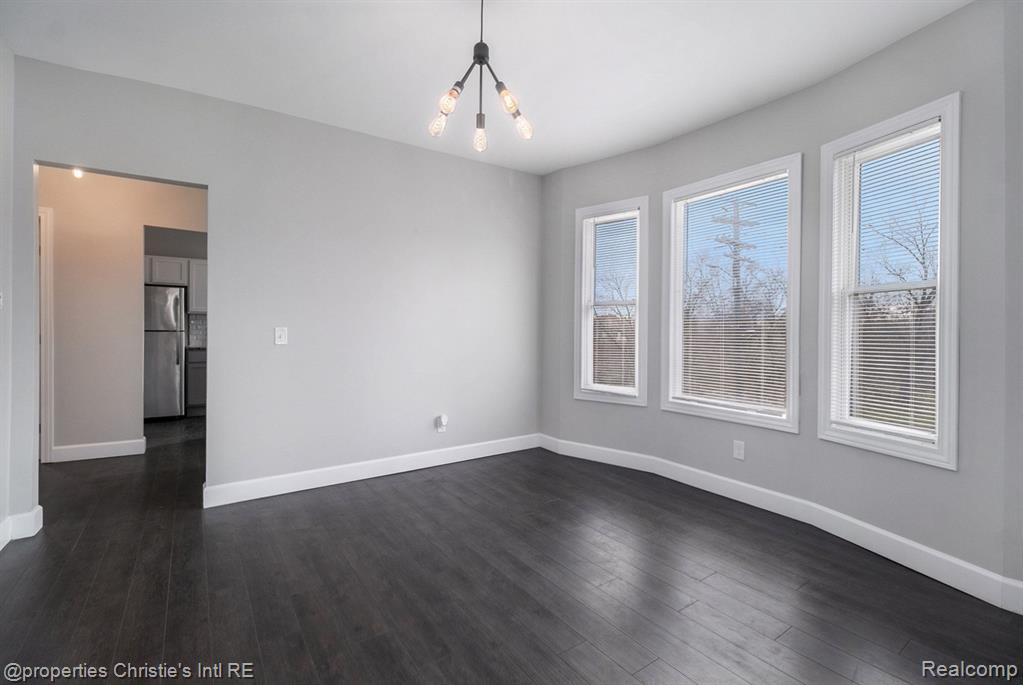 504 Harmon Street Detroit, MI 48202 - Photo 4 of 14