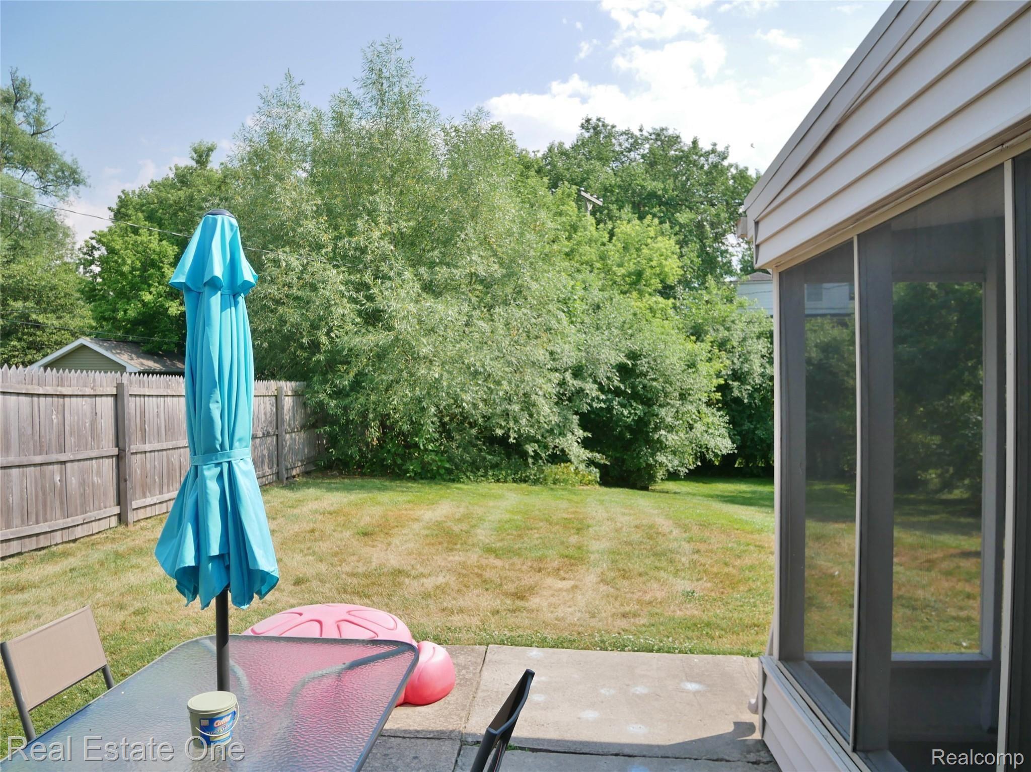 4031 Normandy Road Royal Oak, MI 48073 - Photo 17 of 18 patio and yard.JPG