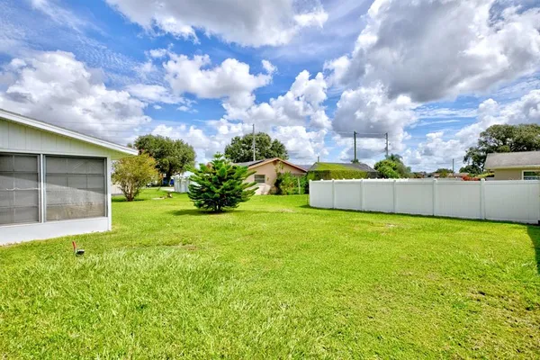 $299,900 | 3818 Medina Way, Sebring, FL 33875