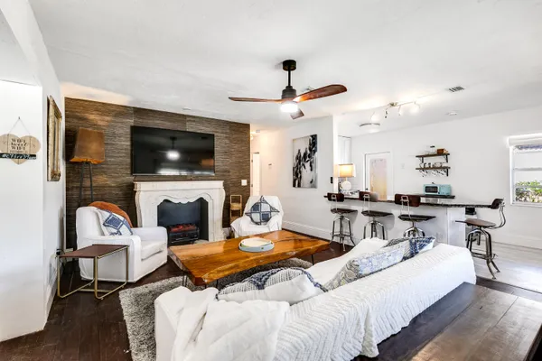 $472,000 | 609 South Arnold Avenue, Lantana, FL 33462