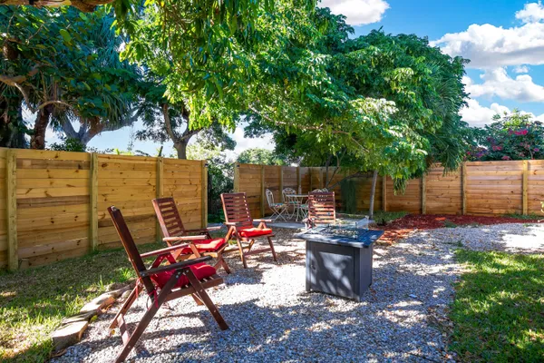 $472,000 | 609 South Arnold Avenue, Lantana, FL 33462
