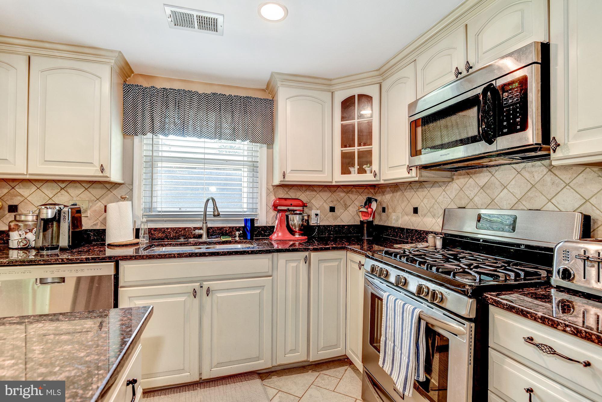 5403 Danville Street Springfield, VA 22151 - Photo 9 of 26 Kitchen
