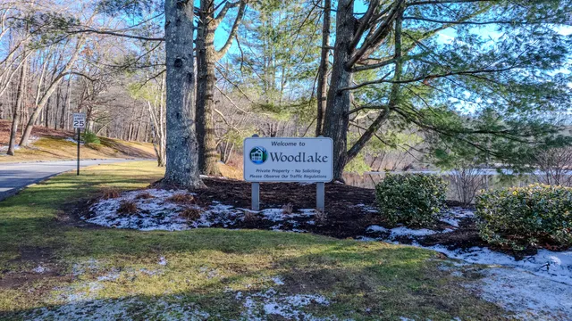 $299,990 | 4 Fox Run, Unit 4, Woodbury, CT 06798