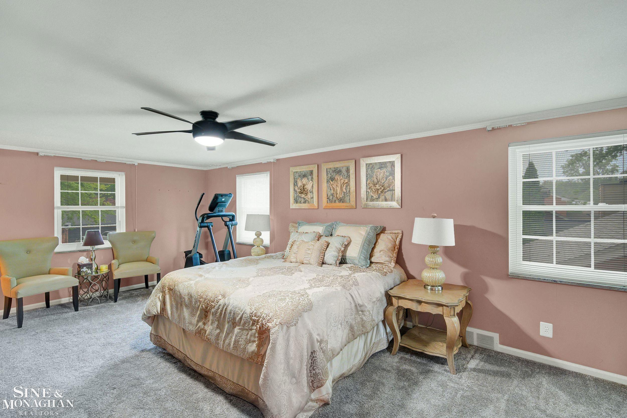 1886 Severn Road Grosse Pointe Woods, MI 48236 - Photo 18 of 38