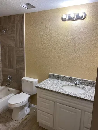 $390,000 | 4300 West Highway 316, Reddick, FL 32686