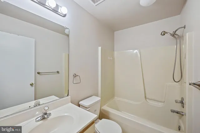 $2,300 | 6702 Mallard Court, Frederick, MD 21703