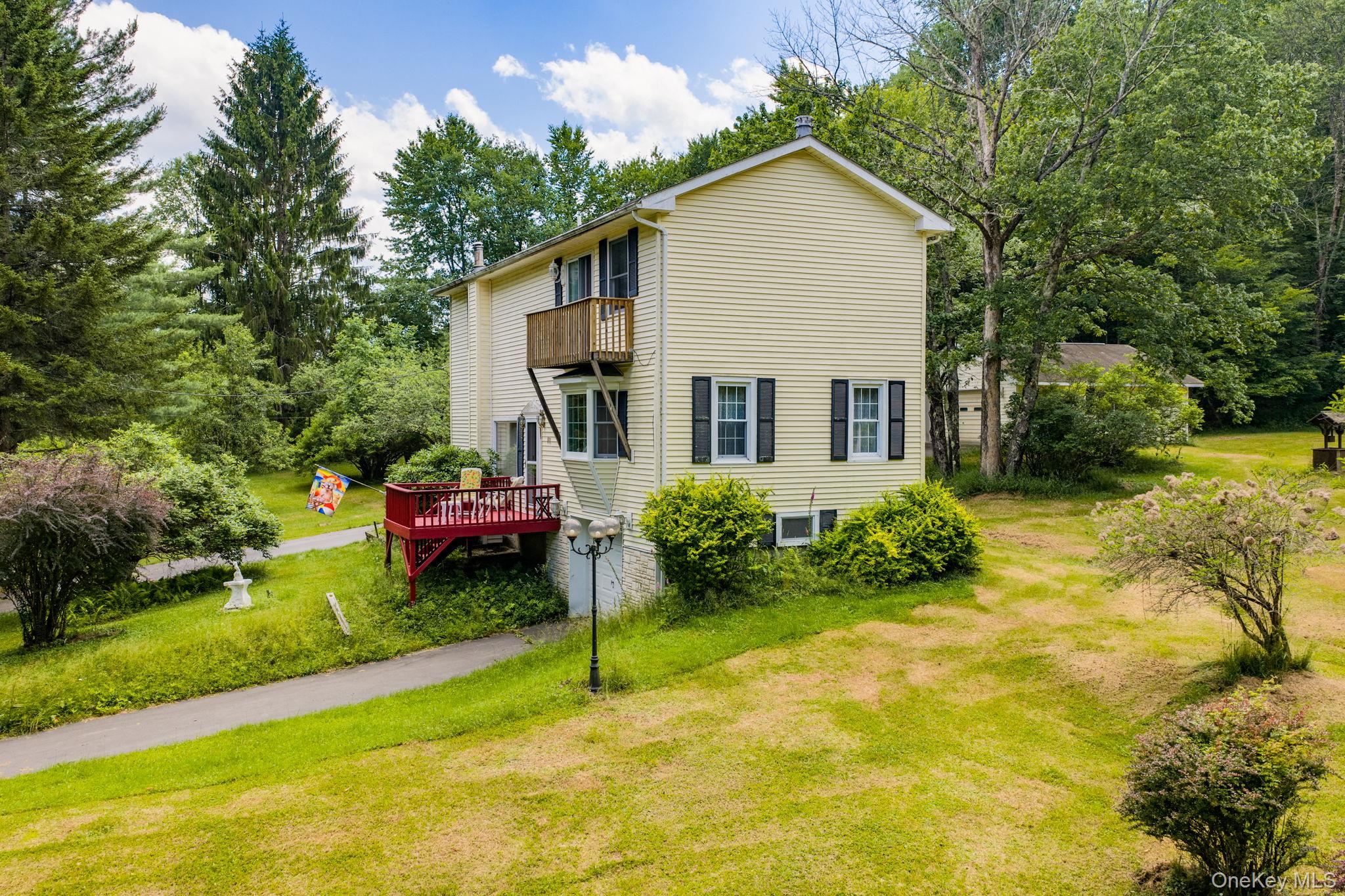 10 Hoffman Road Hankins, NY 12741 - Photo 4 of 46 Right side of house