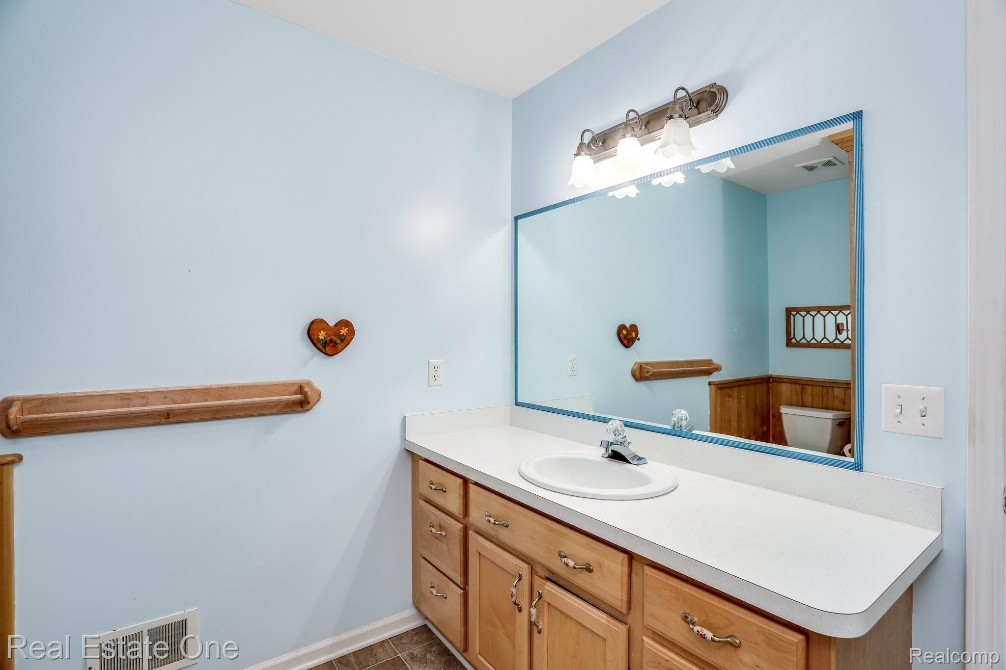 3908 Cullen Road Howell, MI 48855 - Photo 18 of 35 Master Bathroom
