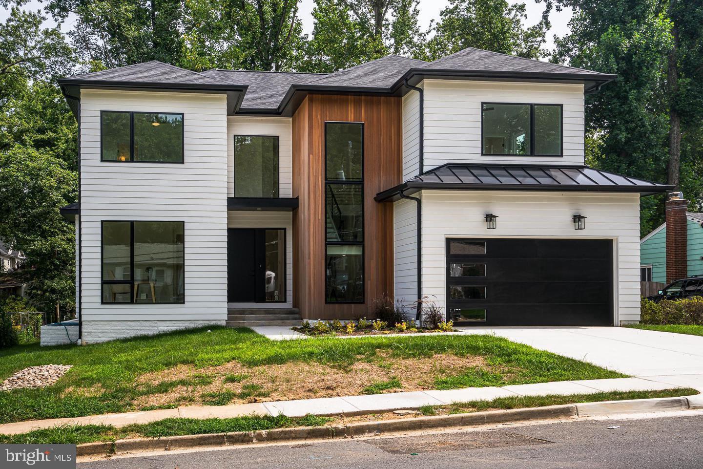 110 Tapawingo Road Southwest Vienna, VA 22180 - Photo 2 of 69 Hardie and mahogany siding.