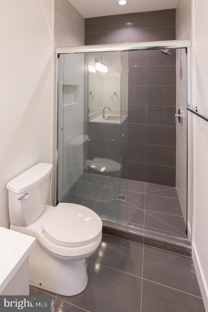 110 Tapawingo Road Southwest Vienna, VA 22180 - Photo 49 of 69 Shower, glass