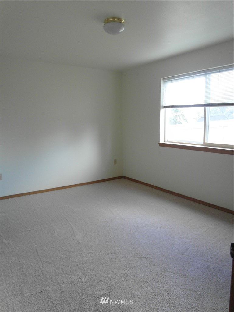 3963 Renton Avenue South Seattle, WA 98108 - Photo 14 of 21 an empty room with a window