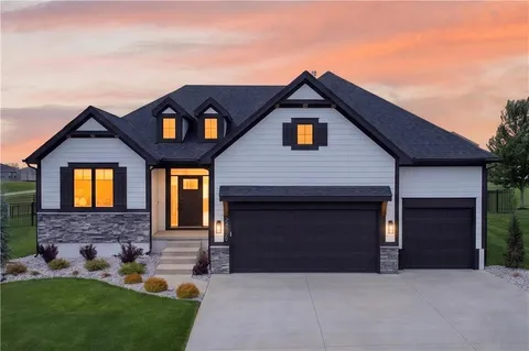 $765,000 | 24320 West 68th Street, Shawnee, KS 66226
