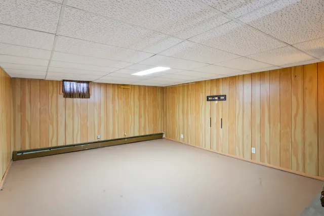 a view of a livingroom with an entryway