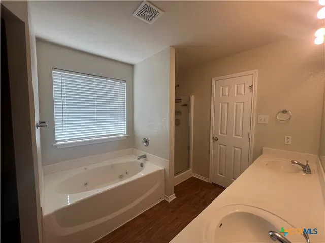 $1,795 | 2130 Jasons W Court, New Braunfels, TX 78130