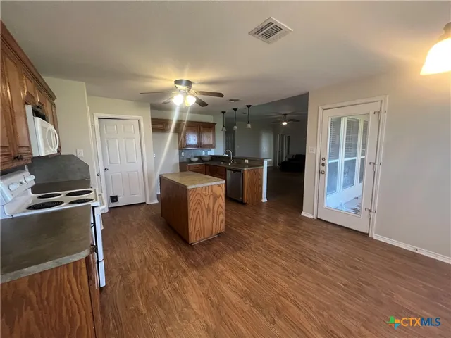 $1,795 | 2130 Jasons W Court, New Braunfels, TX 78130