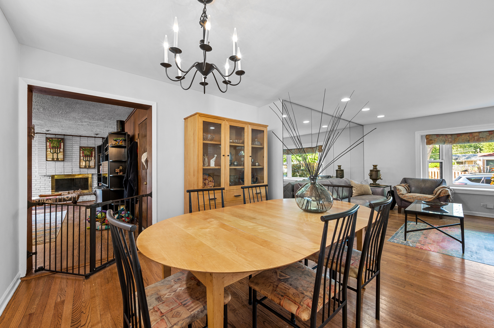 3701 Roth Terrace Skokie, IL 60076 - Photo 8 of 50
